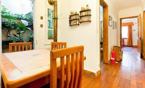 Alojamiento Alberto Magno Bed & Breakfast ซานติอาโก ภายนอก รูปภาพ