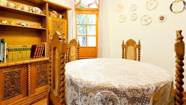 Alojamiento Alberto Magno Bed & Breakfast ซานติอาโก ภายนอก รูปภาพ